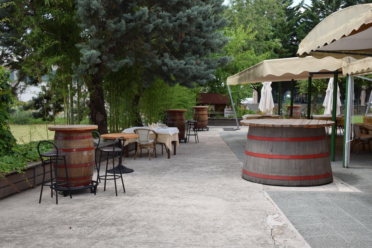 Restaurant Bric Dekani Dış mekan fotoğraf